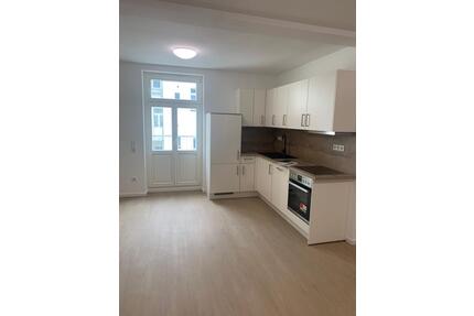 Stilvolle 2-ZKB modernisiert Balkon & Wärmepumpe, WI-Mitte - Wiesbaden