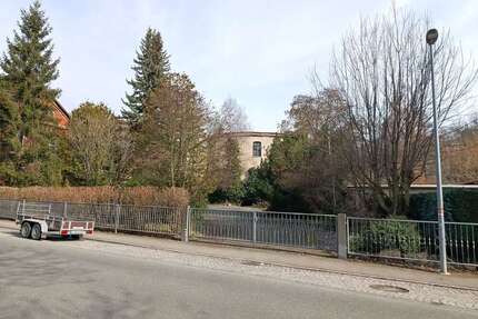 Haus zum Kaufen in Werdau 160.000,00 € 240 m²