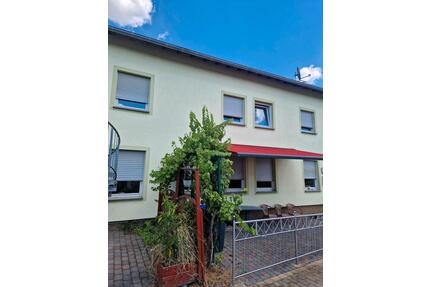 Haus mit Gaststätte in Trierweiler Udelfangen zu verkaufen.