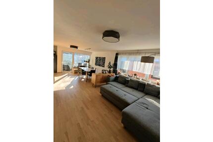 Helle 3,5 Zimmer-Wohnung mitten in Babenhausen mit Blick ins Grün