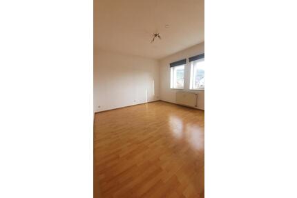 3 Zimmer Wohnung mit EBK im Herzen von Neustadt - Neustadt bei Coburg