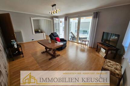 2 Fam.-Haus mit viel Platz, Sonnenterrasse & großem Balkon, div. Garagen & Werkstatt & Carport - Langwedel Etelsen