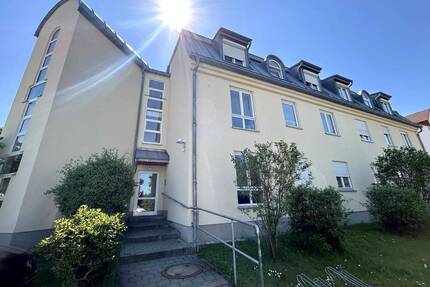 ++Provisionsfrei++ Ihr neues Eigentum in Borsdorf mit Tageslichtbad, Tiefgaragenstellplatz, Balkon