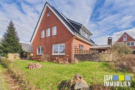 Hemmoor-Basbeck: Einfamilienhaus energetisch auf dem neusten Stand in ruhiger Lage