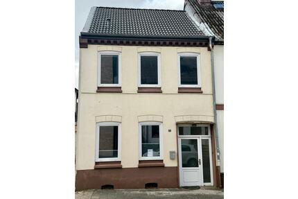 Stadtvilla zu vermieten – 7 Zimmer, kernsaniert, Schleiblick - Schleswig