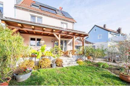 Idyllischer Familientraum: Moderne Doppelhaushälfte in Pleidelsheim