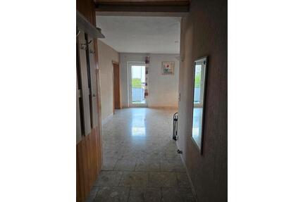 Wohnung direkt in Laupheim - 1.030,00&nbsp;EUR Kaltmiete, ca.&nbsp; 79,00&nbsp;m&sup2; in Laupheim (PLZ: 88471)