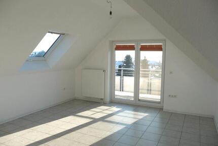 Tolle Loggiawohnung - 568,00&nbsp;EUR Kaltmiete, ca.&nbsp; 75,00&nbsp;m&sup2; in Niederaula (PLZ: 36272)