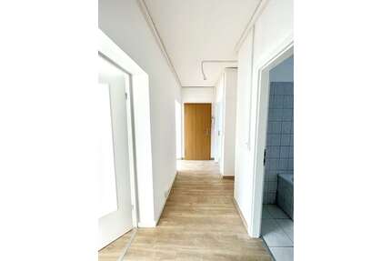 Wohnung zum Mieten in Bitterfeld 413,70 € 59.1 m²