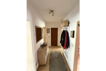Stilvolle 4-Zimmer-Wohnung mit Balkon, Garage & Keller in ruhiger Wohnlage - Sankt Sebastian