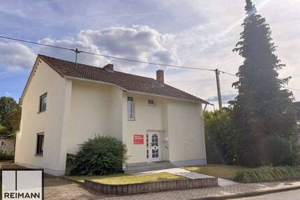 Zweifamilienhaus mit großem Garten und zusätzlichem Bauplatz - Neuwied Heimbach-Weis