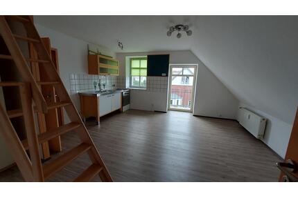 Dachgeschosswohnung mit 2 Zimmern in Ampen! - Soest