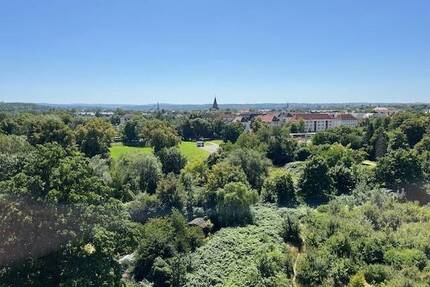 Sonnige Preisaktion !... frisch renovierte, helle, moderne 4 - Zimmer-Wohnung, mit Einbauküche... sofort einzugsfertig - Zwickau Pölbitz