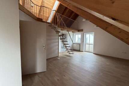 Wohnung zum Mieten in Thannhausen 864,00 € 72 m²