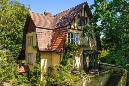 Haus zum Kaufen in Falkensee 1.465.000,00 € 333.47 m²