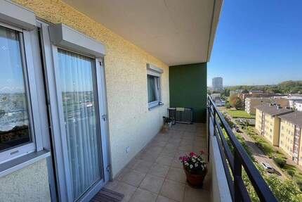 Helle 3 – Zimmer-Wohnung im 8. OG mit 2 Balkonen - Lahr/Schwarzwald