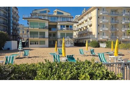 3 Zimmer Wohnung Lido di Jesolo, erste Reihe am Meer von Privat! - München Bogenhausen