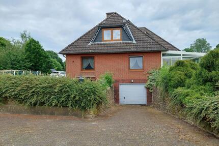 Haus zur Miete - 1.100,00&nbsp;EUR Kaltmiete, ca.&nbsp; 200,00&nbsp;m&sup2; in Eddelak (PLZ: 25715)