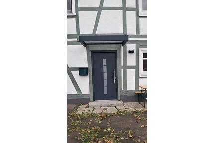 2Zimmer + Küche + Bad - 570,00&nbsp;EUR Kaltmiete, ca.&nbsp; 60,00&nbsp;m&sup2; in Niederaula (PLZ: 36272)