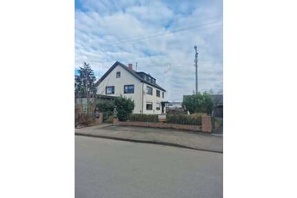 Haus zum Kaufen in Sontheim a.d.Brenz 370.000,00 € 218 m² - Sontheim a.d.Brenz