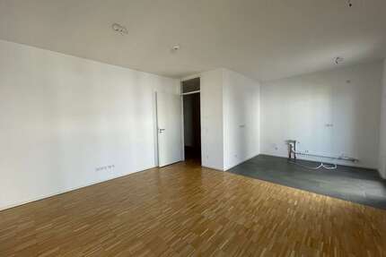 Wohnung zum Mieten in Nürnberg 1.100,00 € 84.27 m²