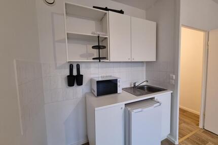 Einziehen und Wohlfühlen ! Ihre Singleoase inklusive Einbauküche - Halle (Saale) Halle-Neustadt