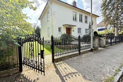 Haus zum Kaufen in Hannover Badenstedt 829.000,00 € 305 m² - Hannover / Badenstedt