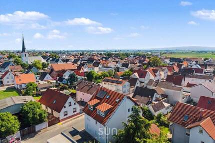 3-FAMILIENHAUS IN ORTSMITTE VON STOCKSTADT - Großzügige und lichtdurchflutete Einheiten aus BJ 2010 - Stockstadt am Rhein