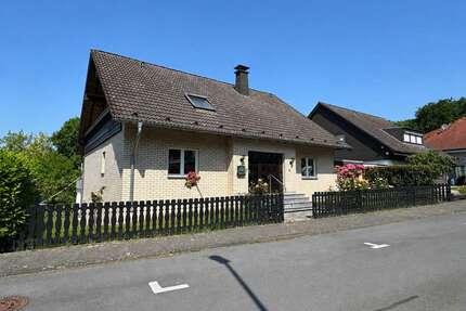 Haus zum Kaufen in Unkel 596.000,00 € 180 m²