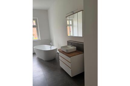 Geräumige 2-Raum-Wohnung mit Erker vis-a‘-vis zum Ruppiner See - Neuruppin Alt Ruppin