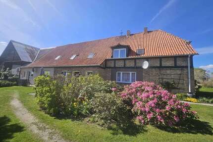 Haus zum Kaufen in Sukow-Levitzow 264.000,00 € 350 m²