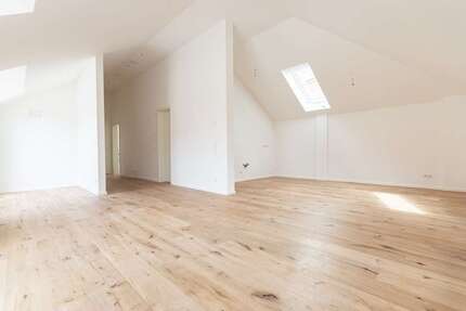 Wohnung zum Mieten in Schkeuditz 1.320,00 € 109.56 m²