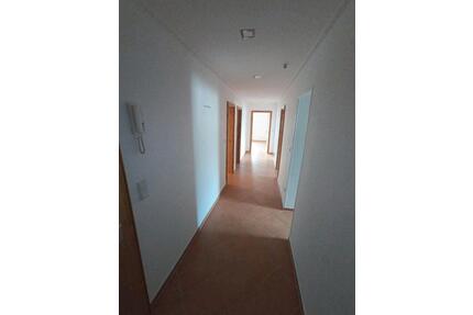 3 12 Zimmer Wohnung in Burscheid sofort Verfügbar 940€ kalt