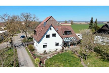 Kernsaniertes Einfamilienhaus mit Traumgarten & großer Garage - Uffenheim