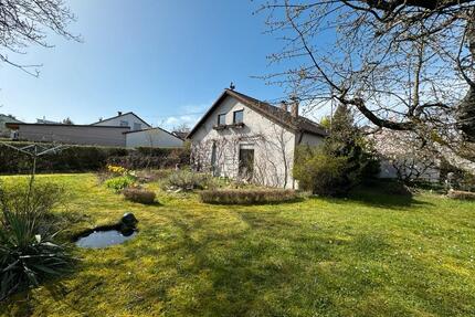 Traumgrundstück mit Haus - sanierungsbedürftig - Bodelshausen