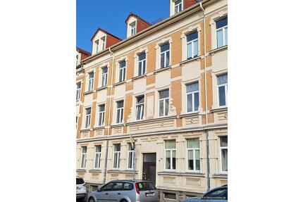 Großzügige 3-Zimmer im Altbau mit Einbauküche - Freiberg