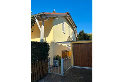 Gepflegte Doppelhaushälfte in Ingolstadt-Hollerstauden mit Garage - Geilenkirchen