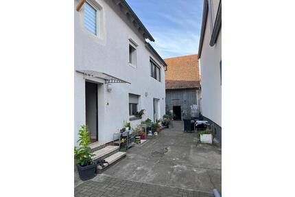 Maisonette-Wohnung (111 m²) in 2-Parteien-Haus in Maximiliansau - Wörth am Rhein