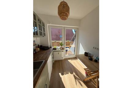 Schöne, helle Wohnung mit neuer Einbauküche und Balkon in Geismar - Göttingen Oststadt