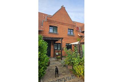 Reihenmittelhaus in Bökenförde - 420.000,00&nbsp;EUR Kaufpreis, ca.&nbsp; 150,00&nbsp;m&sup2; in Lippstadt (PLZ: 59558) Garfeln