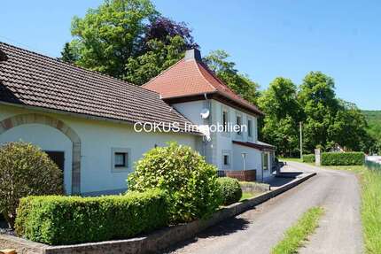 Haus zum Kaufen in Hümpfershausen 120.000,00 € 97.32 m²