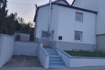 Haus in Waxweiler - 169.000,00&nbsp;EUR Kaufpreis, ca.&nbsp; 80,00&nbsp;m&sup2; in Waxweiler (PLZ: 54649)