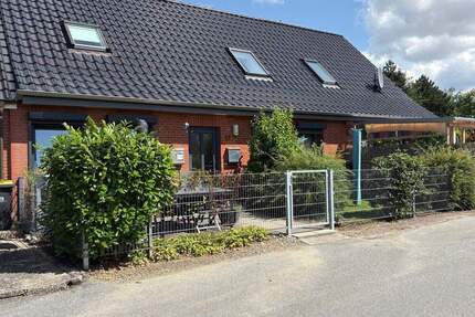 Zwei Wohneinheiten. Eine starke Entscheidung. Vollständig saniertes Zweifamilienhaus in der Festvermietung. - Fehmarn / Landkirchen auf Fehmarn