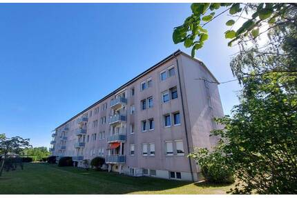 Familienfreundliche 4-Zimmer-Wohnung mit Balkon - Weißwasser