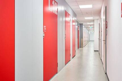Reifen lagern- 8,90 m² Self Storage ab 1 Monat & all-inclusive - Berlin Mahlsdorf