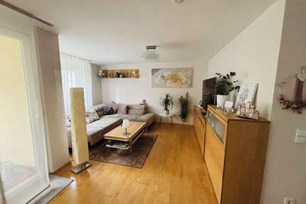 Provisionsfrei! Modernes Raumwunder: RMH mit autarker ELW und 184 m² Wohnfläche - Fellbach Schmiden