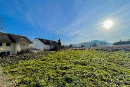 Baugrundstück geeignet für eine Doppelhaushälfte in 53639 Königswinter-Thomaberg!