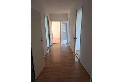 Wohnung zum Mieten in Seifhennersdorf 370,00 € 65 m²