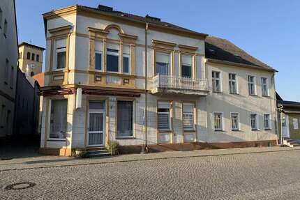Haus zum Kaufen in Golßen 299.000,00 € 190 m²