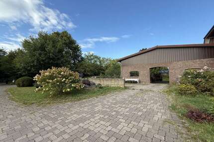 Grundstück zu verkaufen in Latendorf Braak Siedlung 268.000,00 € 30000 m² - Latendorf / Braak Siedlung